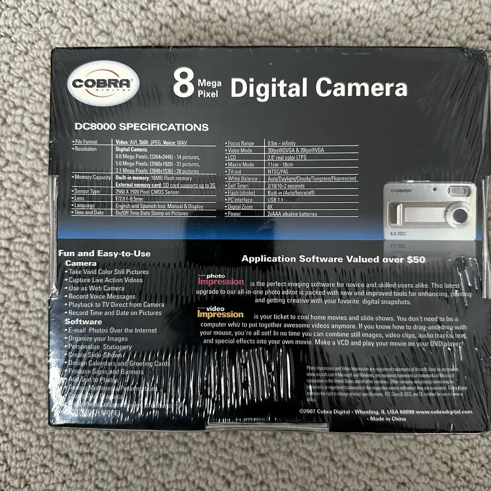 Cobra Digital DC8000 8MP Digital Camera Silver Vintage Y2K Digicam New Sealed